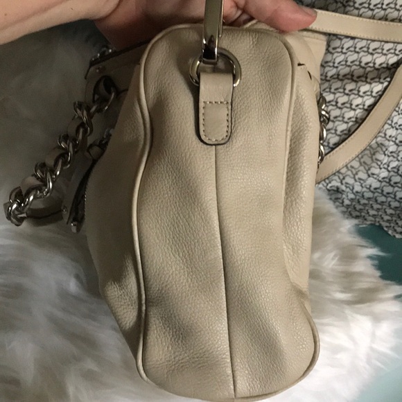 B Makowski ivory satchel with chain detail - Picture 10 of 16